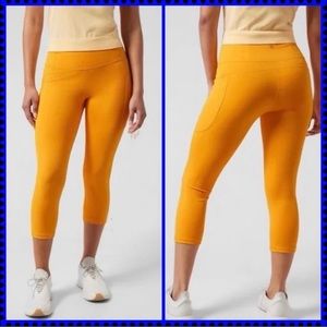 NWT ATHLETA Ultimate Stash II Capri Golden Spark Radiant Sunrise